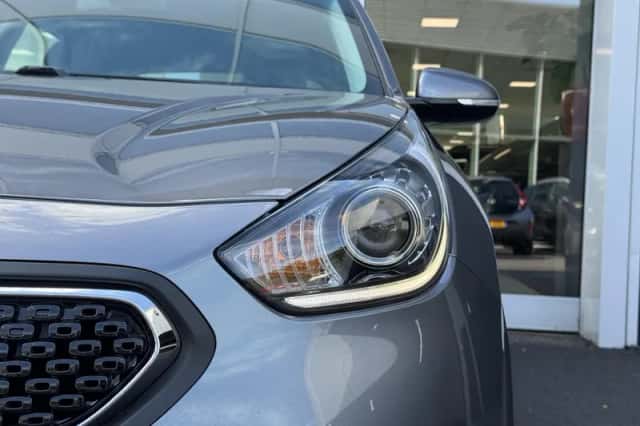 Kia Niro (2018) thumbnail 5