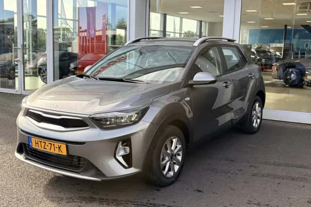 Kia Stonic (2025) thumbnail 3