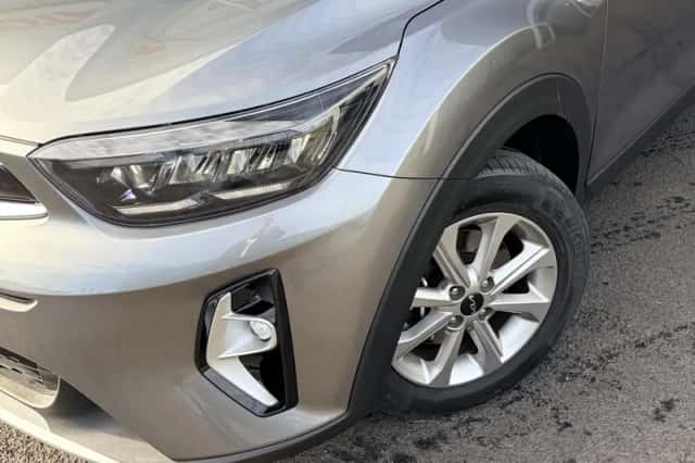 Kia Stonic (2025) thumbnail 5