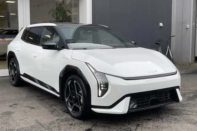 Kia EV4 (2026) thumbnail 2