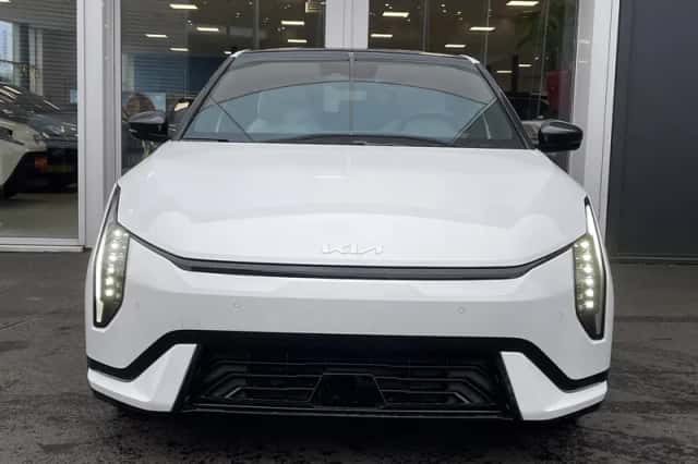 Kia EV4 (2026) thumbnail 3