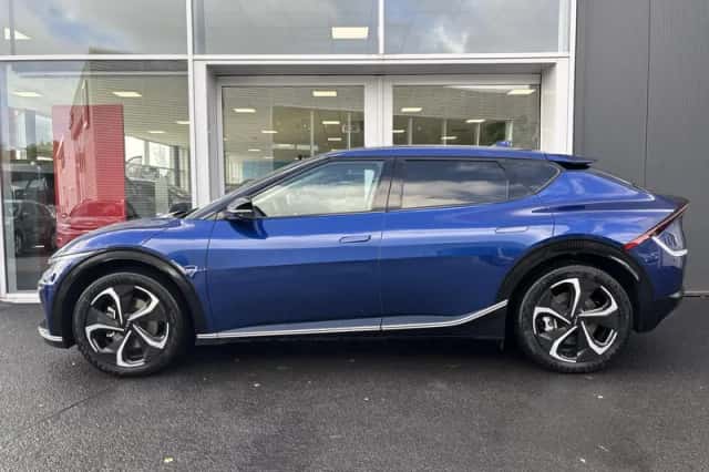 Kia EV6 (2024) thumbnail 3