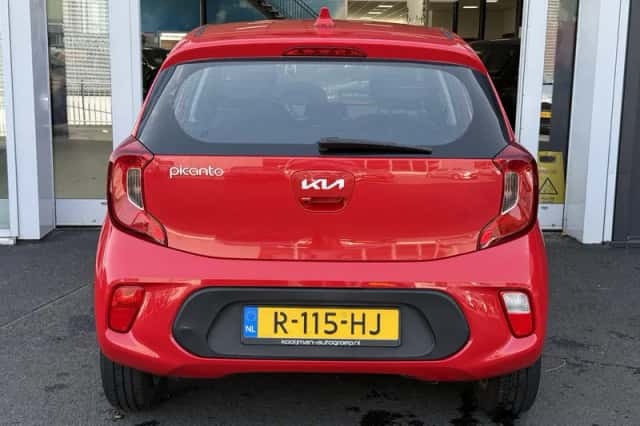 Kia Picanto (2022) thumbnail 5