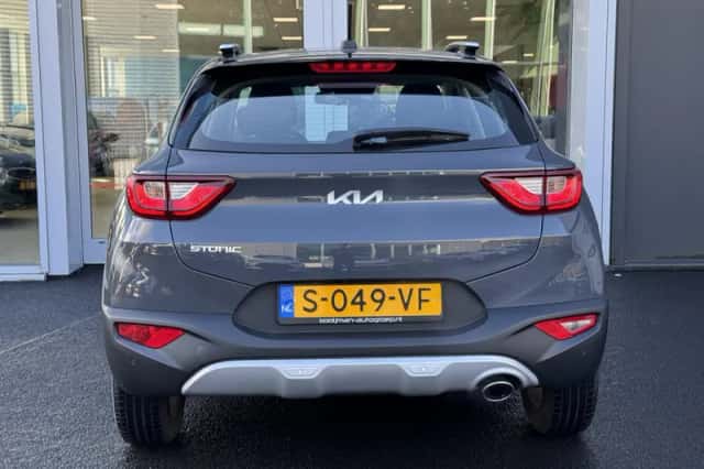 Kia Stonic (2023) thumbnail 5