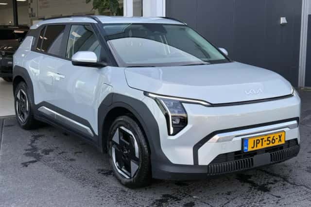 Kia EV3 (2025) thumbnail 3