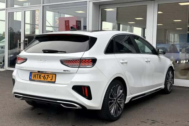 Kia Ceed (2025) thumbnail 6
