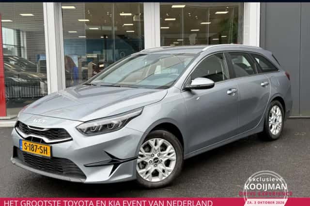 Kia Ceed (2023) thumbnail 1