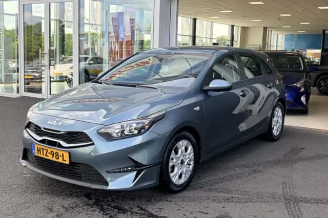 Kia Ceed (2025) thumbnail 3