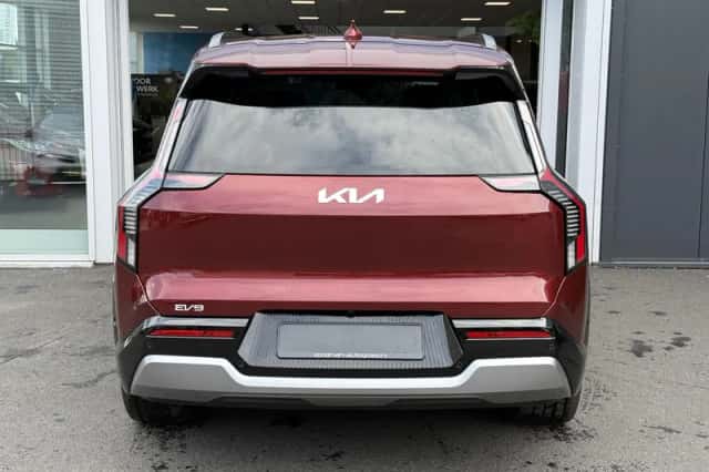 Kia EV9 (2026) thumbnail 4