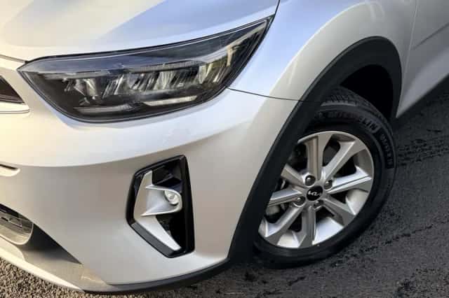 Kia Stonic (2025) thumbnail 5