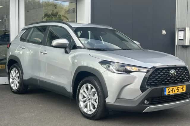 Toyota Corolla Cross (2024) thumbnail 2