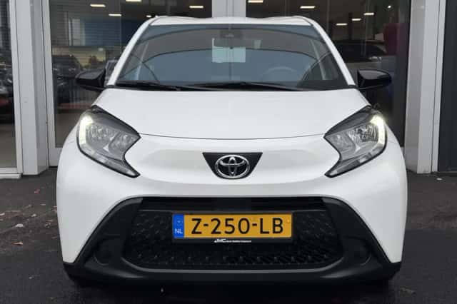 Toyota Aygo (2024) thumbnail 2