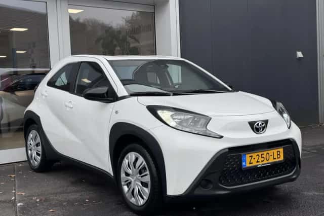 Toyota Aygo (2024) thumbnail 4