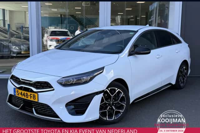 Kia ProCeed (2023) thumbnail 1