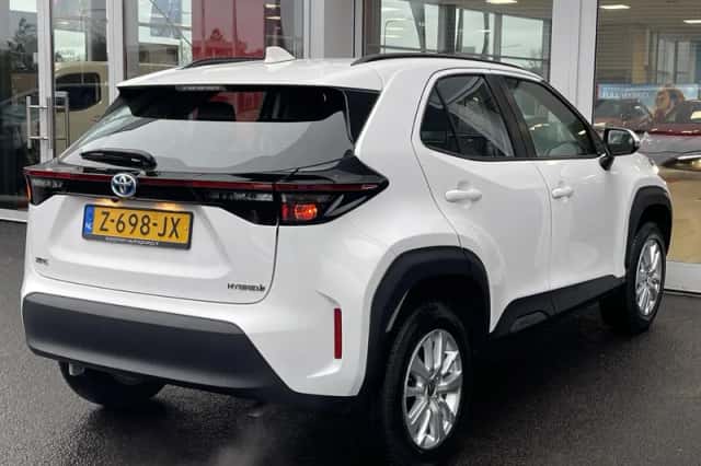 Toyota Yaris Cross (2024) thumbnail 4