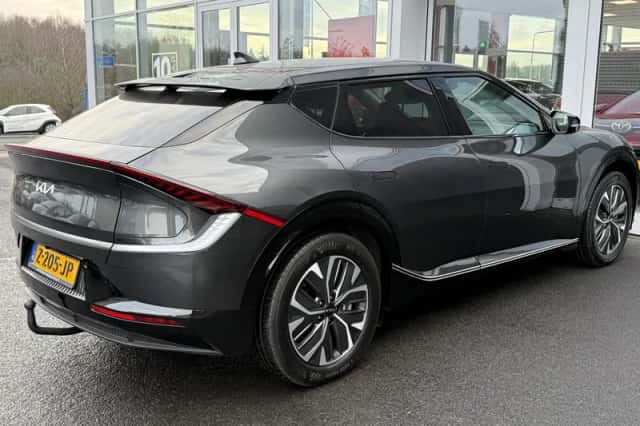 Kia EV6 (2024) thumbnail 6