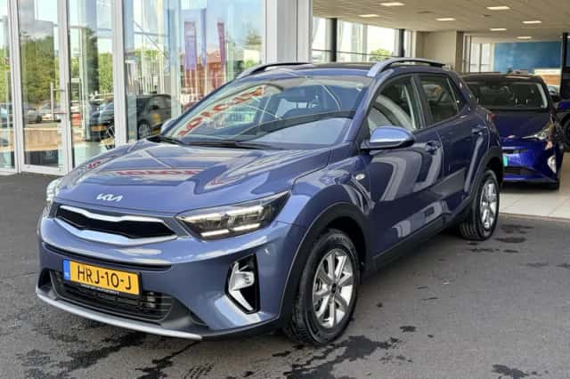 Kia Stonic (2025) thumbnail 3