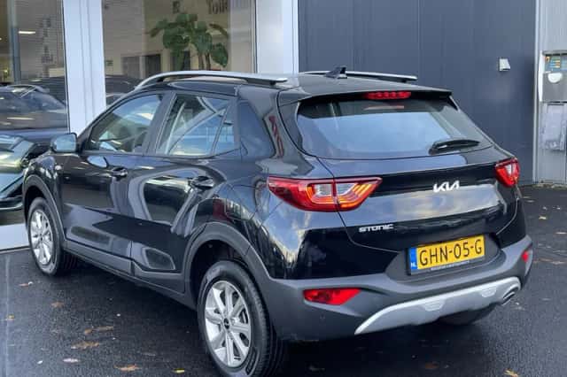 Kia Stonic (2024) thumbnail 5