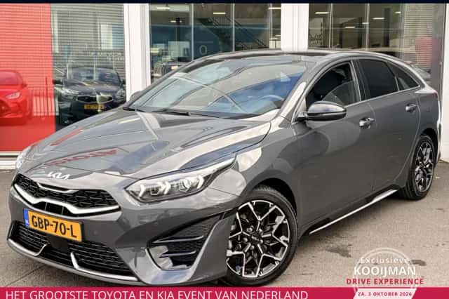 Kia ProCeed (2024) thumbnail 1