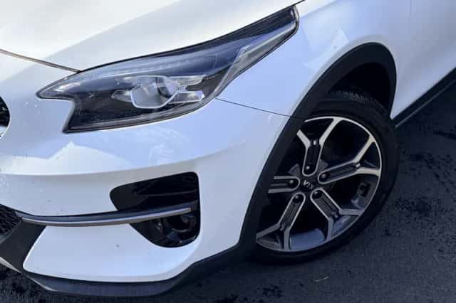 Kia XCeed (2019) thumbnail 2