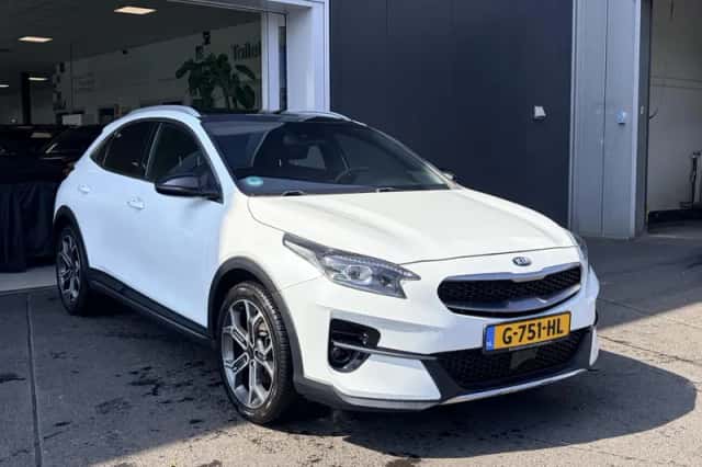 Kia XCeed (2019) thumbnail 4