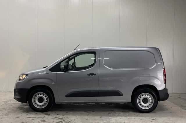 Toyota ProAce (2023) thumbnail 2
