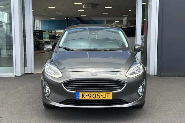 Ford Fiesta (2021) thumbnail 3