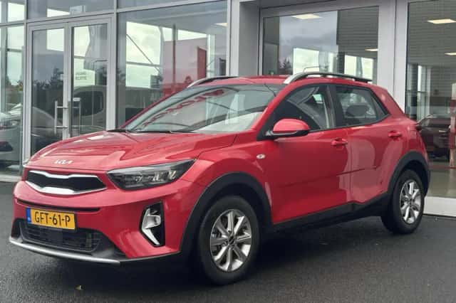 Kia Stonic (2024) thumbnail 2