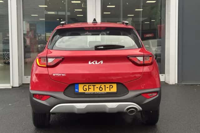Kia Stonic (2024) thumbnail 6