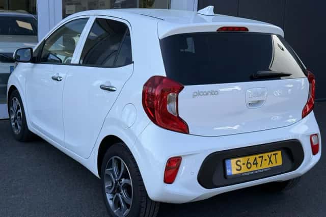 Kia Picanto (2023) thumbnail 5