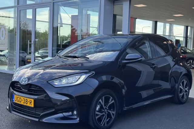 Toyota Yaris (2025) thumbnail 4