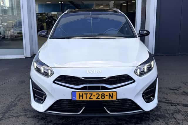Kia Ceed (2025) thumbnail 4