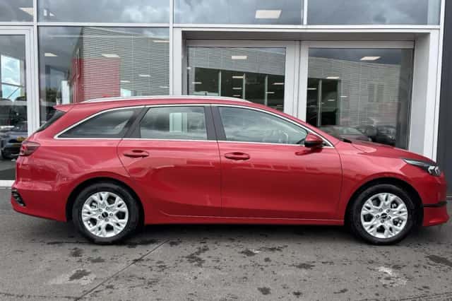 Kia Ceed (2024) thumbnail 4