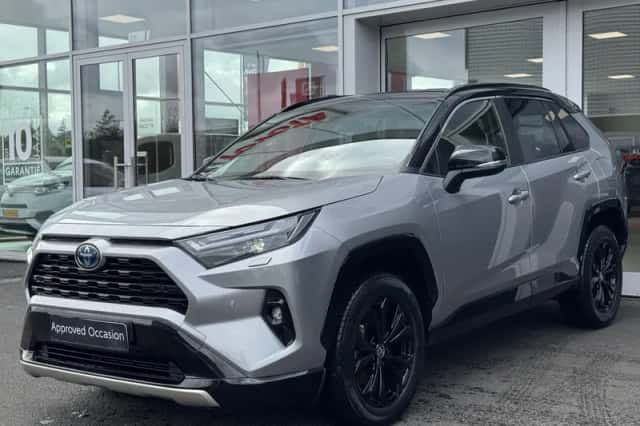 Toyota RAV4 (2024) thumbnail 4