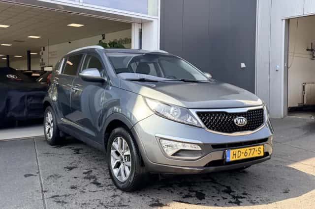 Kia Sportage (2014) thumbnail 3