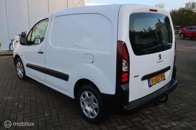 Peugeot Partner (2017) thumbnail 4