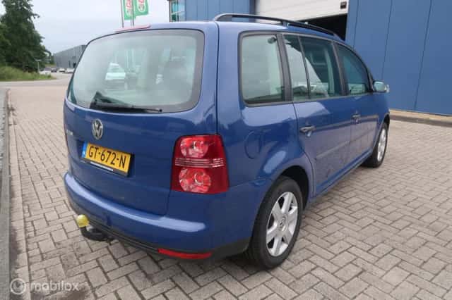 Volkswagen Touran (2007) thumbnail 5