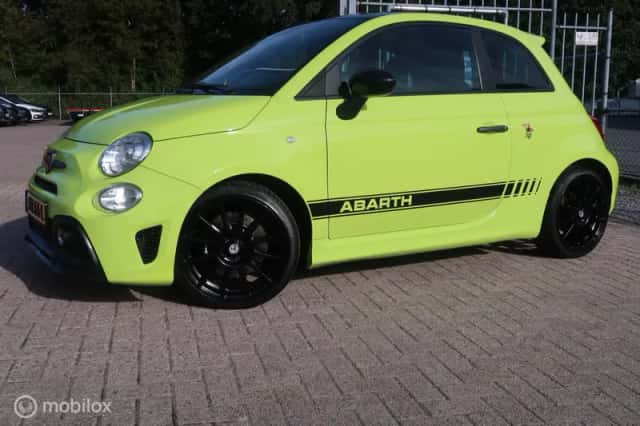 Fiat 500 Abarth (2020) thumbnail 3