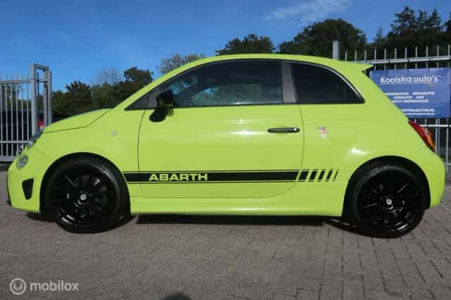 Fiat 500 Abarth (2020) thumbnail 5