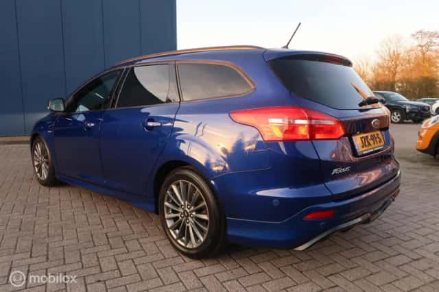 Ford Focus (2018) thumbnail 5