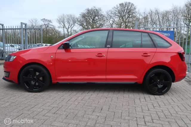 Škoda Rapid (2015) thumbnail 4