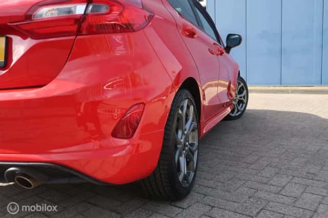 Ford Fiesta (2020) thumbnail 3