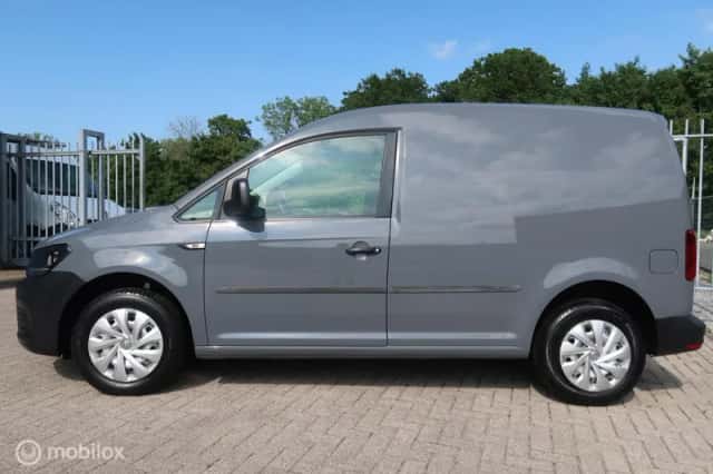 Volkswagen Caddy (2017) thumbnail 4