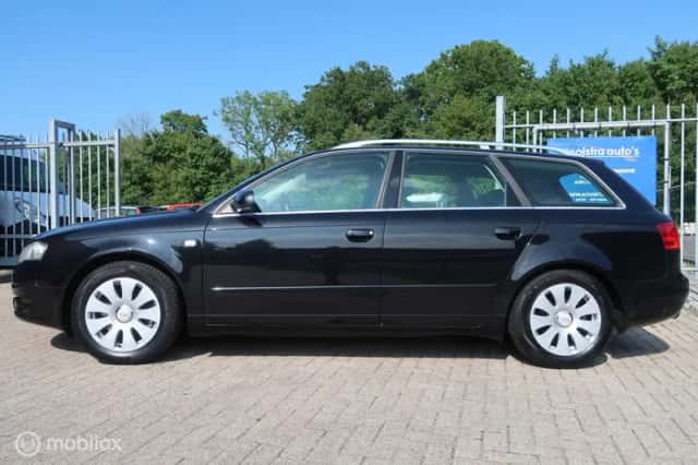 Audi A4 (2007) thumbnail 4