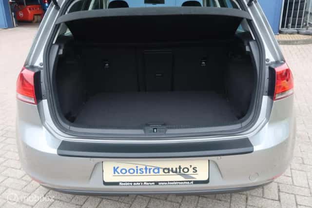 Volkswagen Golf (2012) thumbnail 4