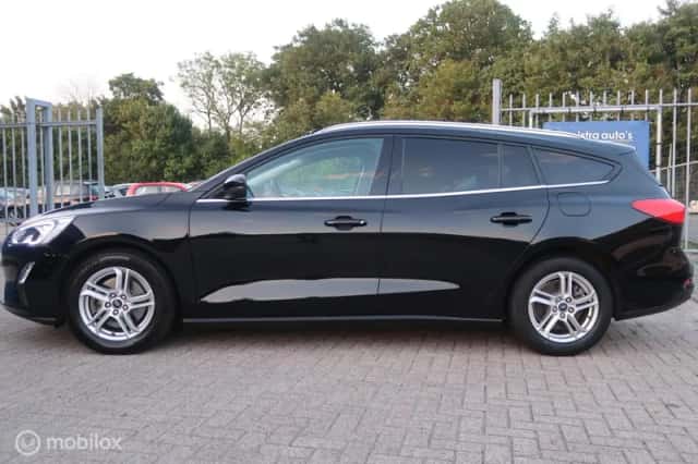 Ford Focus (2019) thumbnail 4
