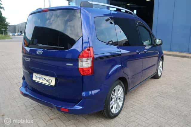 Ford Tourneo Courier (2017) thumbnail 6