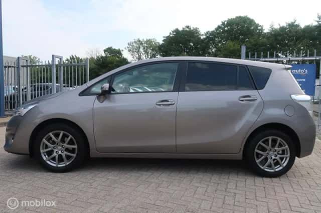 Toyota Verso (2014) thumbnail 4