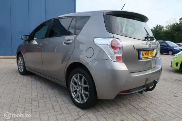 Toyota Verso (2014) thumbnail 5