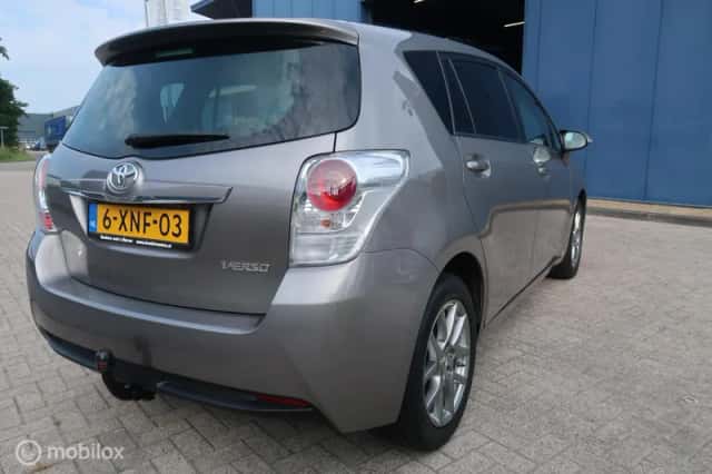 Toyota Verso (2014) thumbnail 6